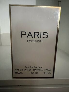 Paris For Her Eau de Parfum - White & Gold Box
